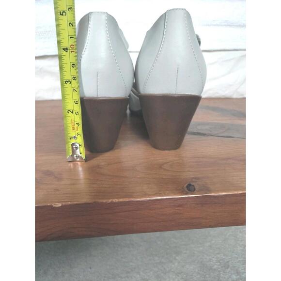 NWOT Easy Spirit Clarice Mary Jane Pumps Ivory Leather 9.5W Comfort - Picture 5 of 9